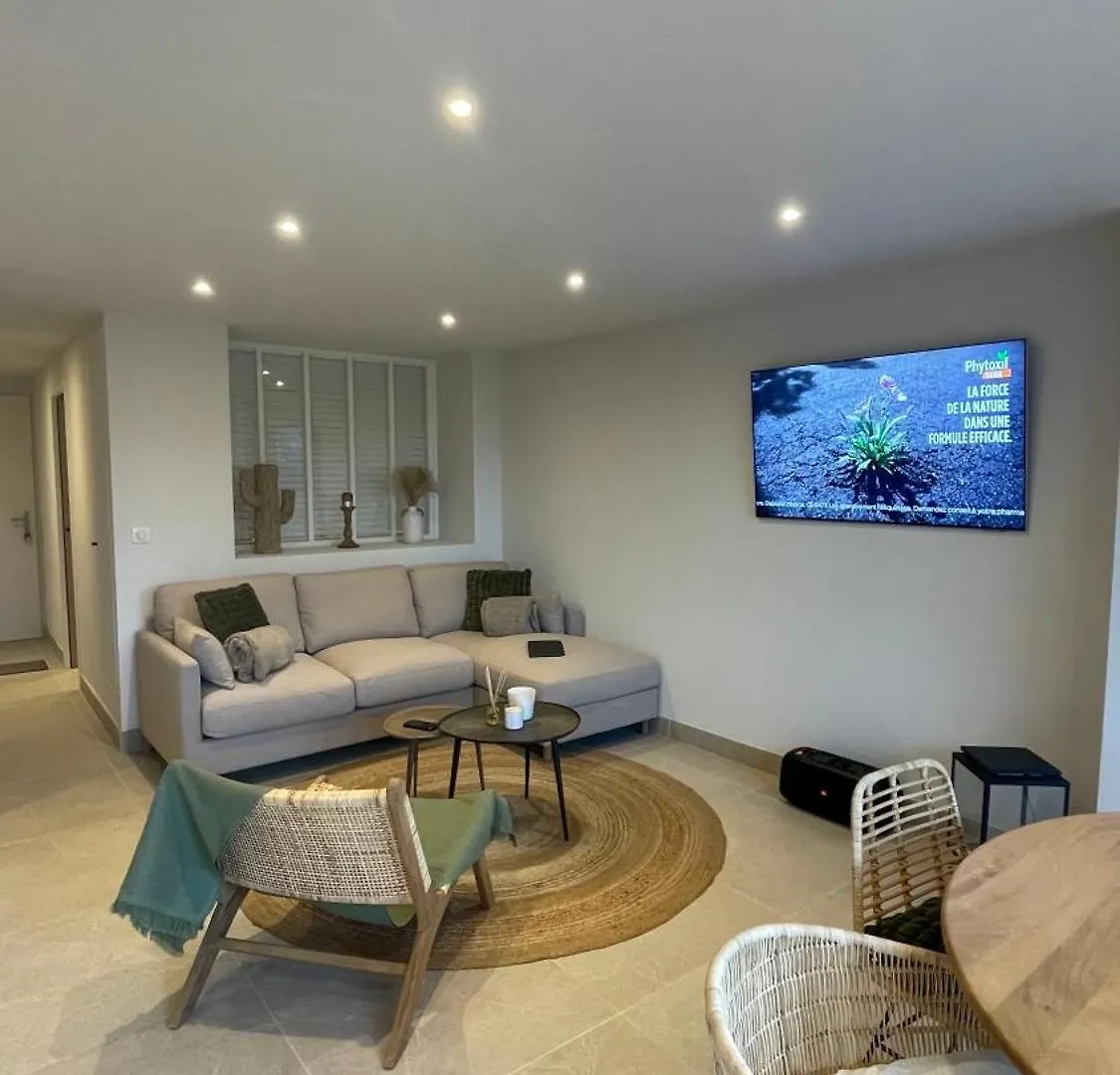 Apartman Refait A Neuf Standing Bord De Plage Et Piscine Proche De St Trop Gassin Franciaország