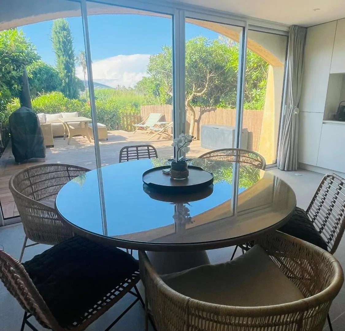 Apartman Refait A Neuf Standing Bord De Plage Et Piscine Proche De St Trop Gassin