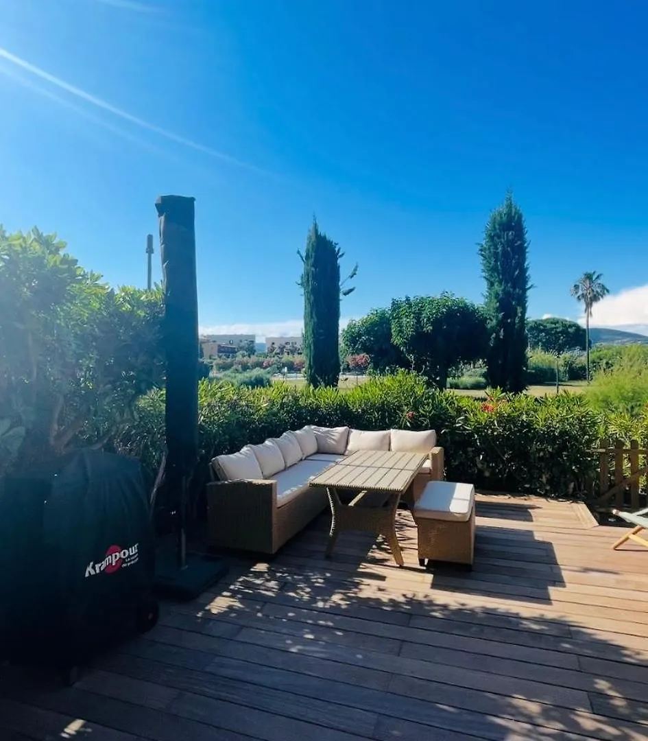 Apartman Refait A Neuf Standing Bord De Plage Et Piscine Proche De St Trop Gassin