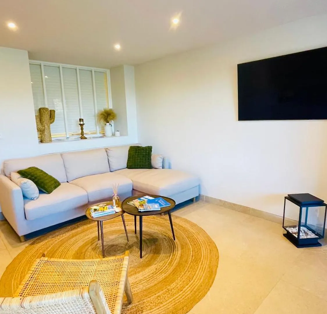 Apartman Refait A Neuf Standing Bord De Plage Et Piscine Proche De St Trop Gassin Franciaország